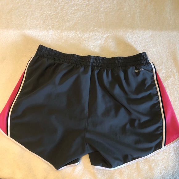 Nike tempo running shorts - Picture 2 of 2